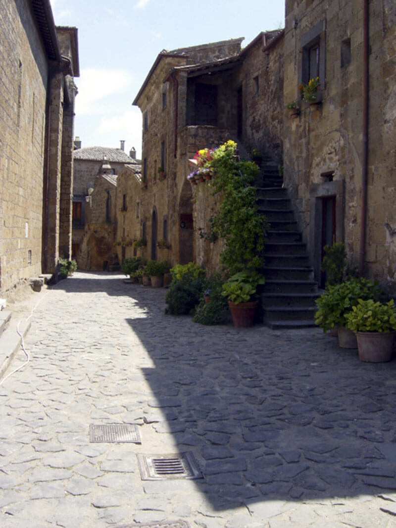 Civita-Alley-01