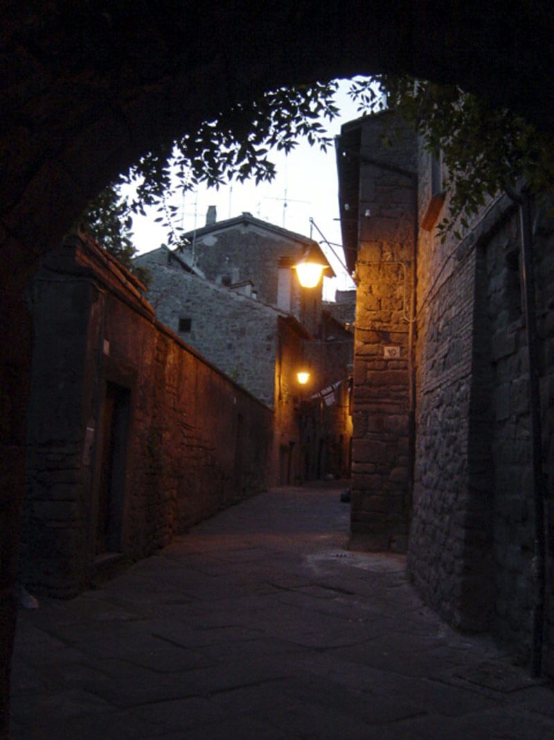 Viterbo-alleyway