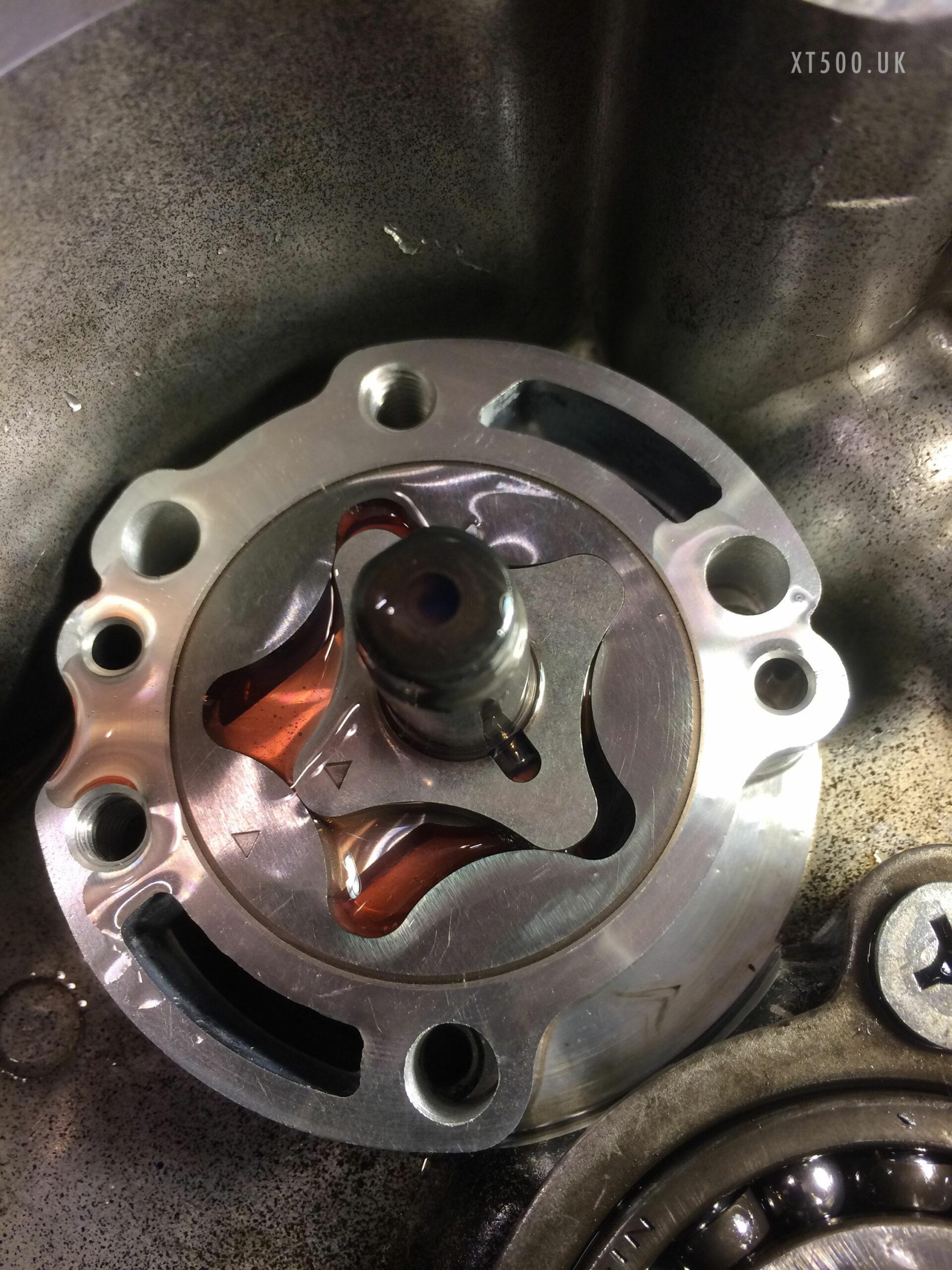 XT500 oil pump