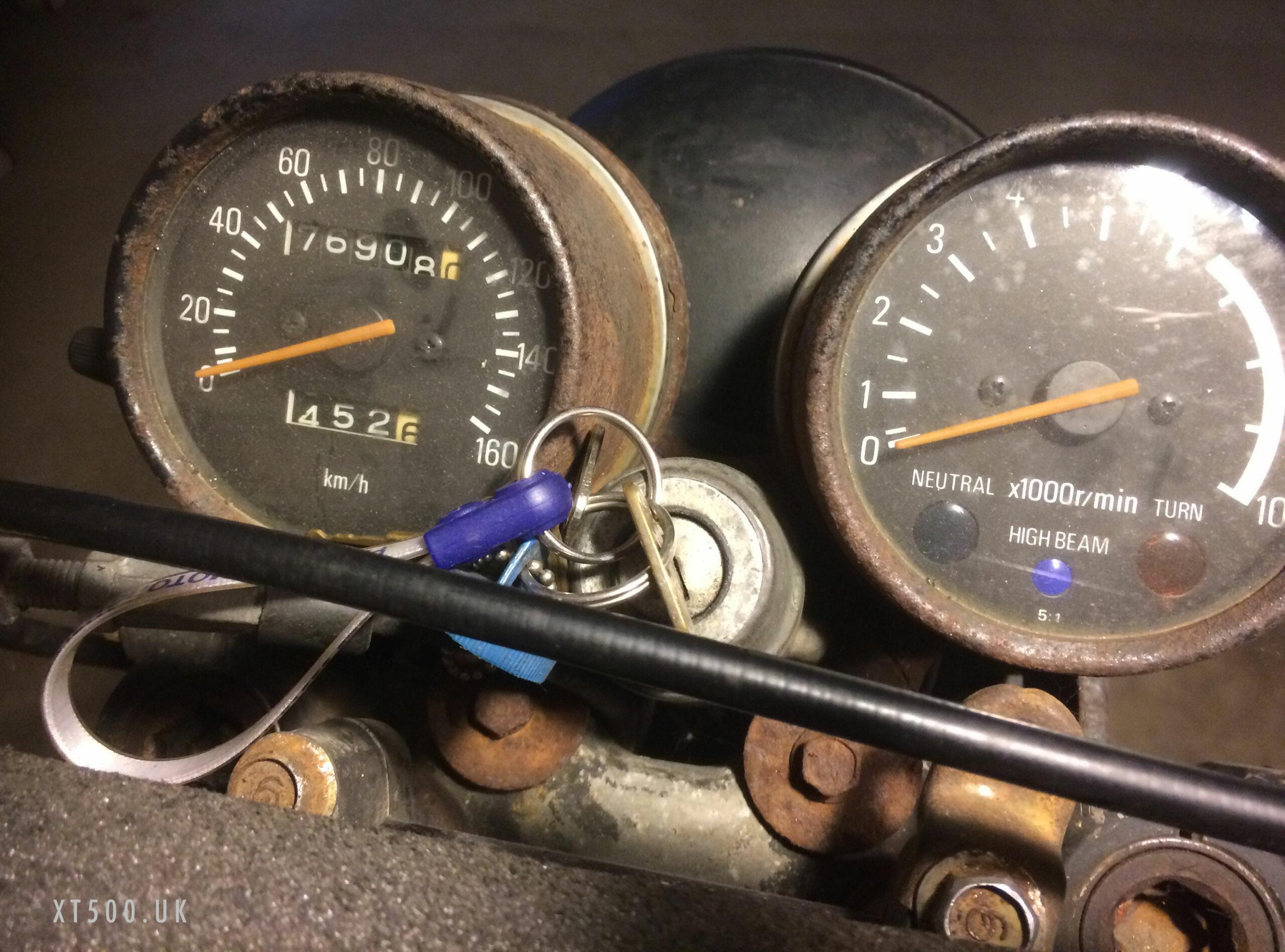 XT500 odometer and speedometer clocks